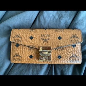 MCM Wallet